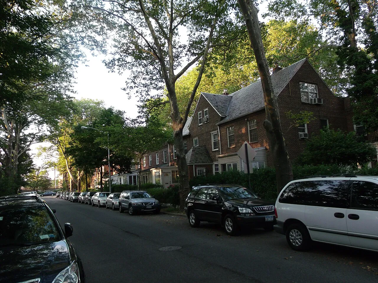 Sunnyside Queens residential rowhouses in a neighborhood where Maid Marines provides reliable cleaning
