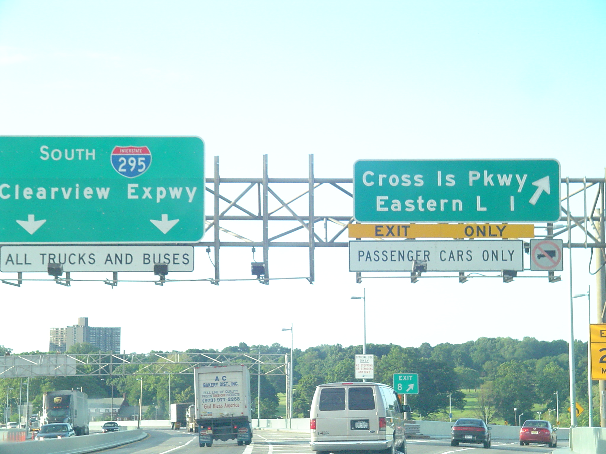 Throgs Neck Bridge at the Cross Island Parkway exit near Beechhurst in northeastern Queens