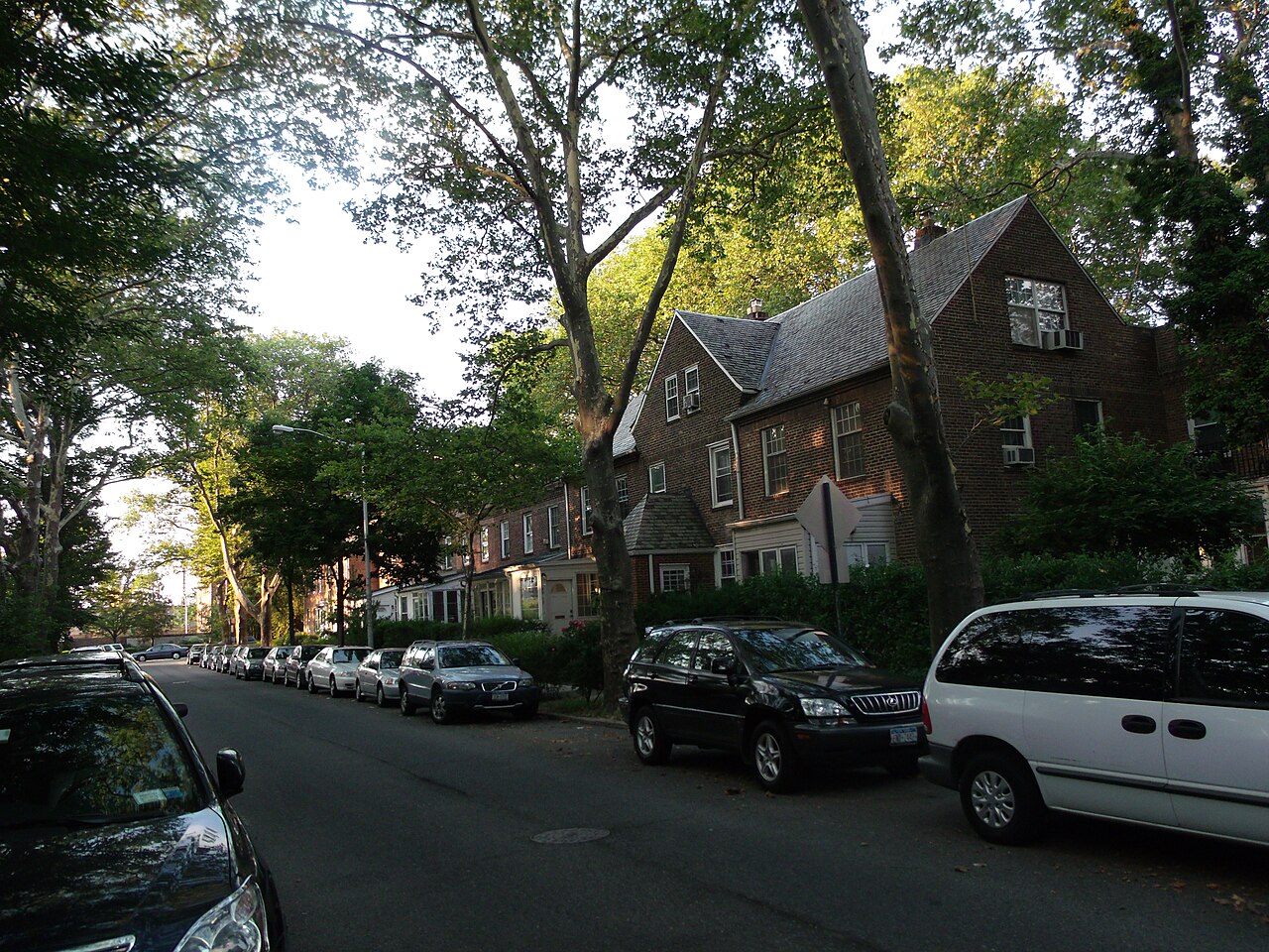 Sunnyside Queens residential rowhouses in a neighborhood where Maid Marines provides reliable cleaning