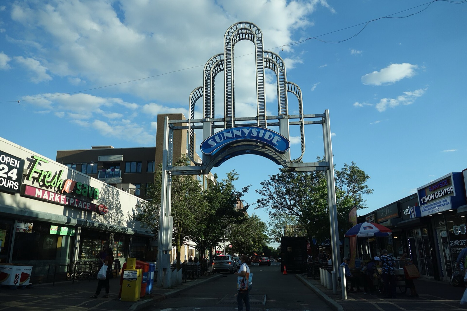 The Sunnyside Arch at Queens Boulevard and 46th Street, the 25-foot art deco gateway built in 1982 that marks the entrance to the neighborhood from the boulevard